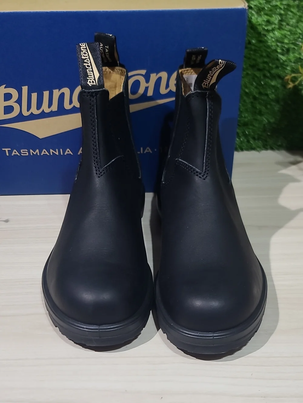 Blundstone Classics 558 Unisex Chelsea Boots AU 7.5 / US Men's 8.5 NEW